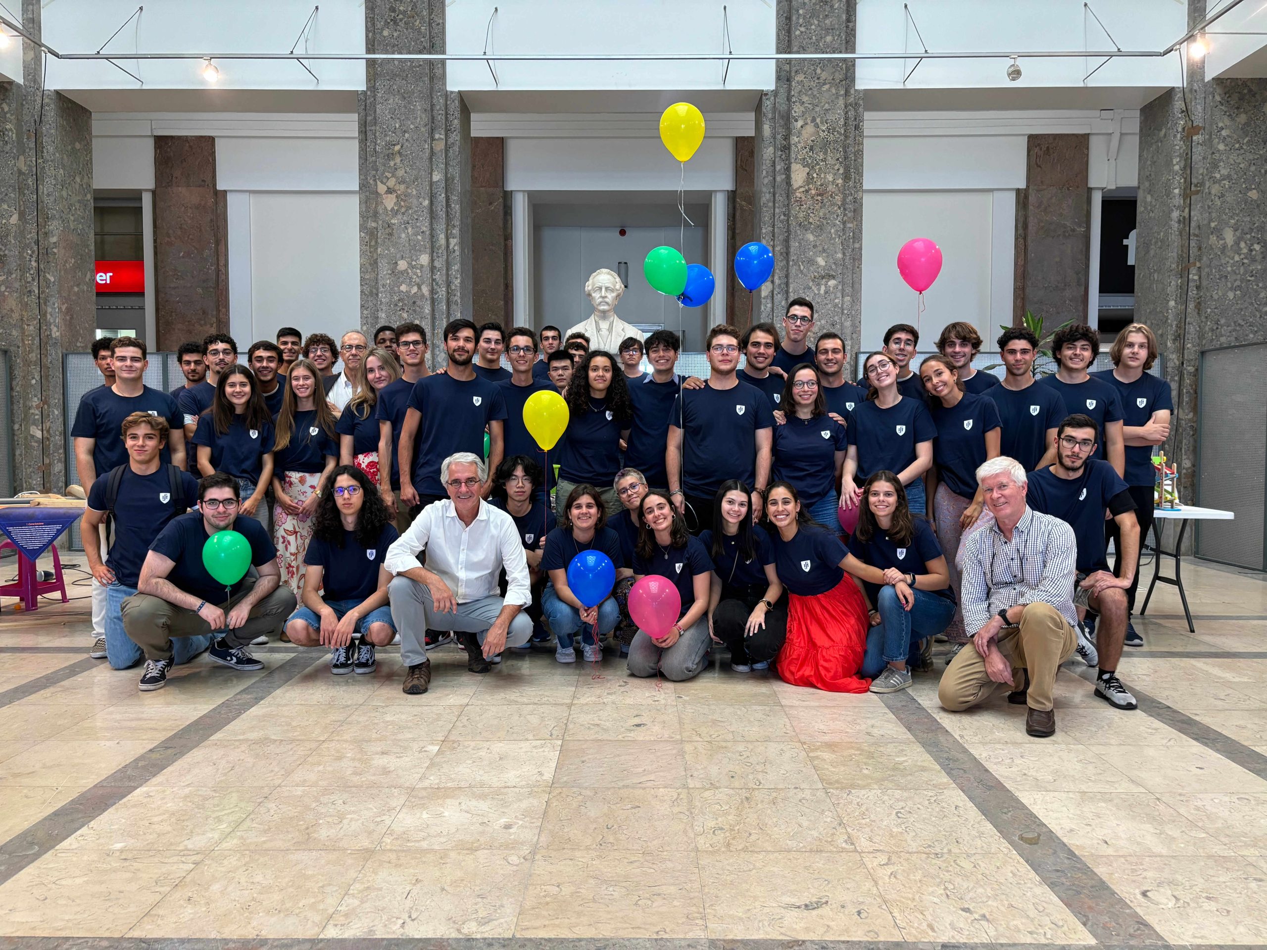 Atividade TeamBuilding para os alunos do 1.º ano da Licenciatura em Atividade TeamBuilding para os alunos do 1.º ano da Licenciatura em